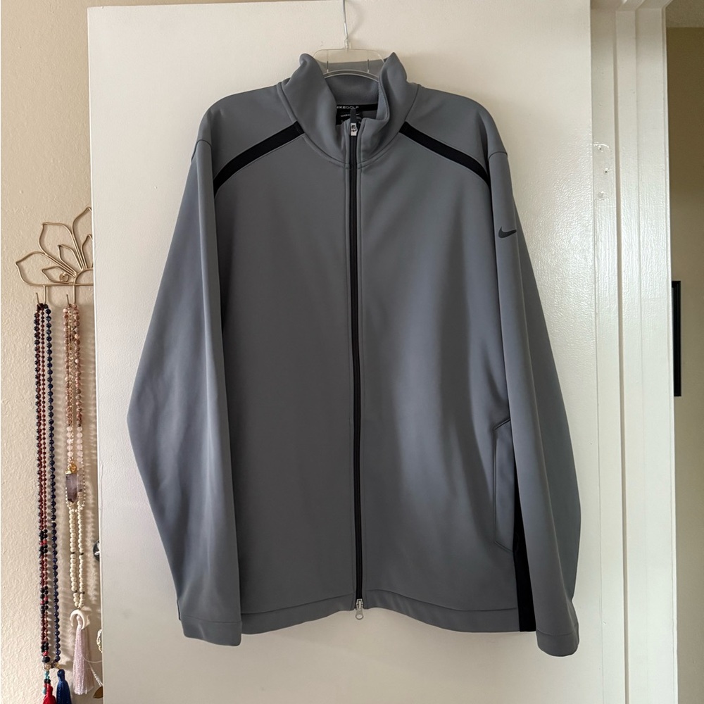 EUC Nike Therma Fit Water/Windproof Full Zip Golf Jacket Wolf Grey/Black Size XL